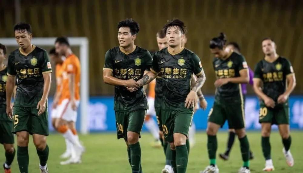 第27分钟，热苏斯接到厄德高的分球，禁区内小角度爆射被挡出底线。